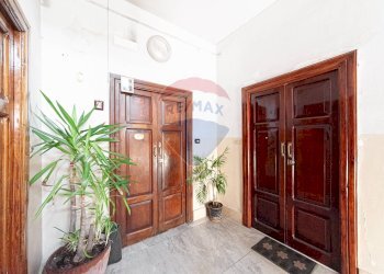 Hall / corridoio - Four-room apartment via garibaldi
 
16, Pagani - photo 25