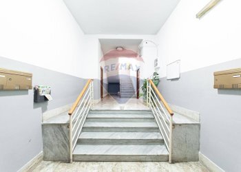 Ricezione / Lobby - Four-room apartment via garibaldi
 
16, Pagani - photo 26