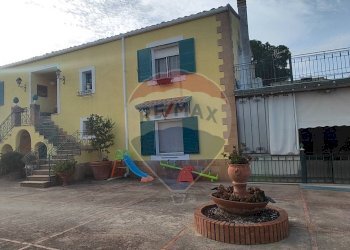 Casa all\'aperto - Villa VIA PIER SANTI MATTARELLA
 
27, Caltagirone - foto 2