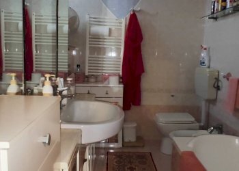 Bagno - Villa VIA PIER SANTI MATTARELLA
 
27, Caltagirone - foto 16