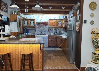 Cucina - Villa VIA PIER SANTI MATTARELLA
 
27, Caltagirone - foto 29