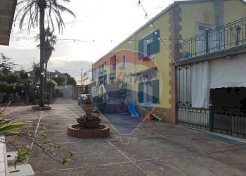 Edificio all\'aperto - Villa VIA PIER SANTI MATTARELLA
 
27, Caltagirone - foto 37