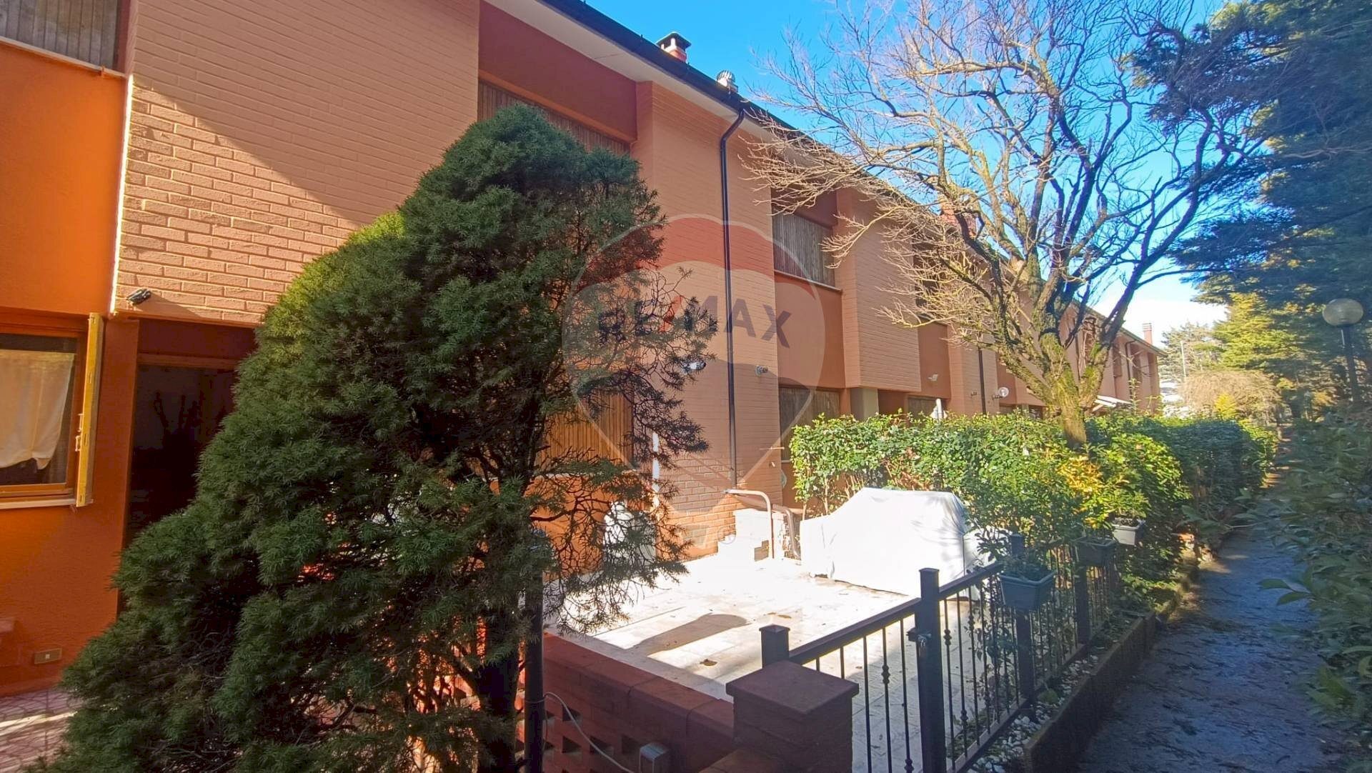 Edificio all\'aperto - Casa indipendente Via del Pesco
snc, Faeto - foto 3