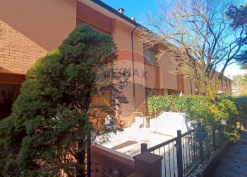 Edificio all\'aperto - Casa indipendente Via del Pesco
 
snc, Faeto - foto 3