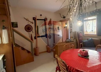 Sala da pranzo - Casa indipendente Via del Pesco
 
snc, Faeto - foto 15