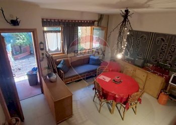 Sala da pranzo - Casa indipendente Via del Pesco
 
snc, Faeto - foto 16