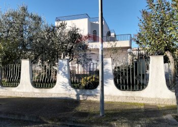 Edificio all\'aperto - Villa Via delle Rose, Manfredonia - foto 22