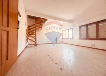 Stanza vuota - Appartamento Cecina - foto 3