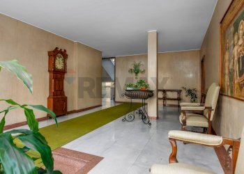 Ricezione / Lobby - Quadrilocale Bergamo - foto 3