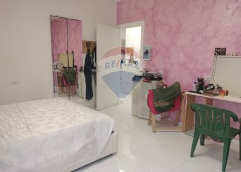 Camera / camera da letto - Trilocale via Calabria
 
2, Pavia - foto 12