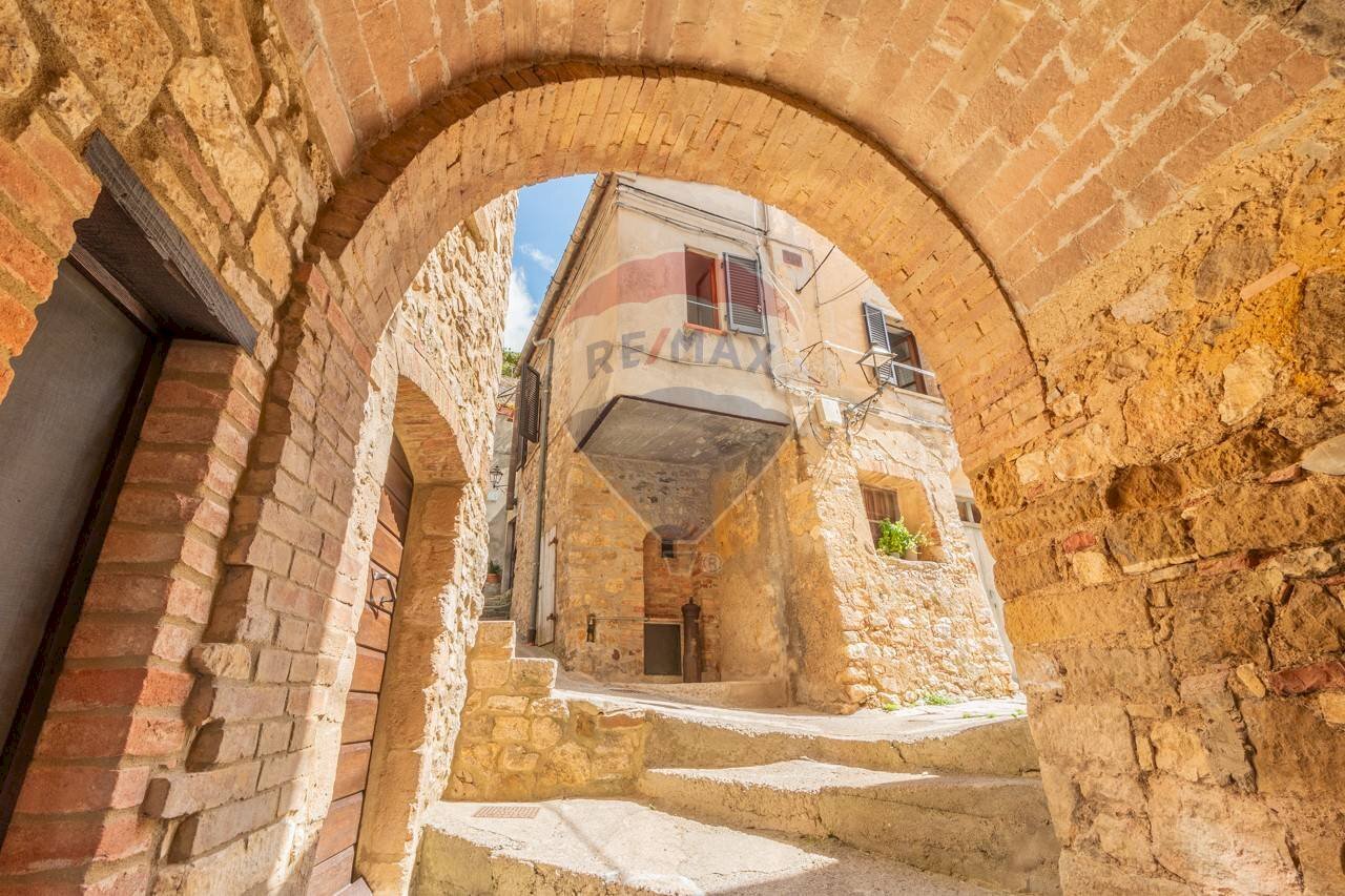 Cantina - Trilocale Vicolo dei Priori
 
2, Semproniano - foto 1