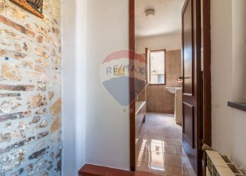 Hall / corridoio - Trilocale Vicolo dei Priori
 
2, Semproniano - foto 19