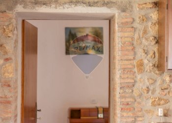 Dettagli - Trilocale Vicolo dei Priori
 
2, Semproniano - foto 23