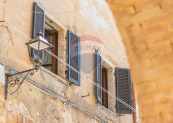 Edificio all\'aperto - Trilocale Vicolo dei Priori
 
2, Semproniano - foto 31