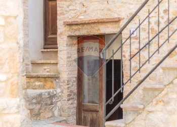 Scale - Trilocale Vicolo dei Priori
 
2, Semproniano - foto 33