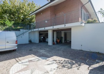 Cortile - Villa Via Mario Cora, Asti - foto 16