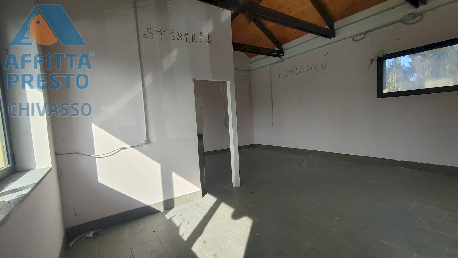 Foto 3 - Shop PIAZZA LUCIO LIBERTINI, Chivasso - photo 3