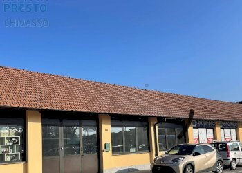 Foto 1 - Negozio PIAZZA LUCIO LIBERTINI, Chivasso - foto 1