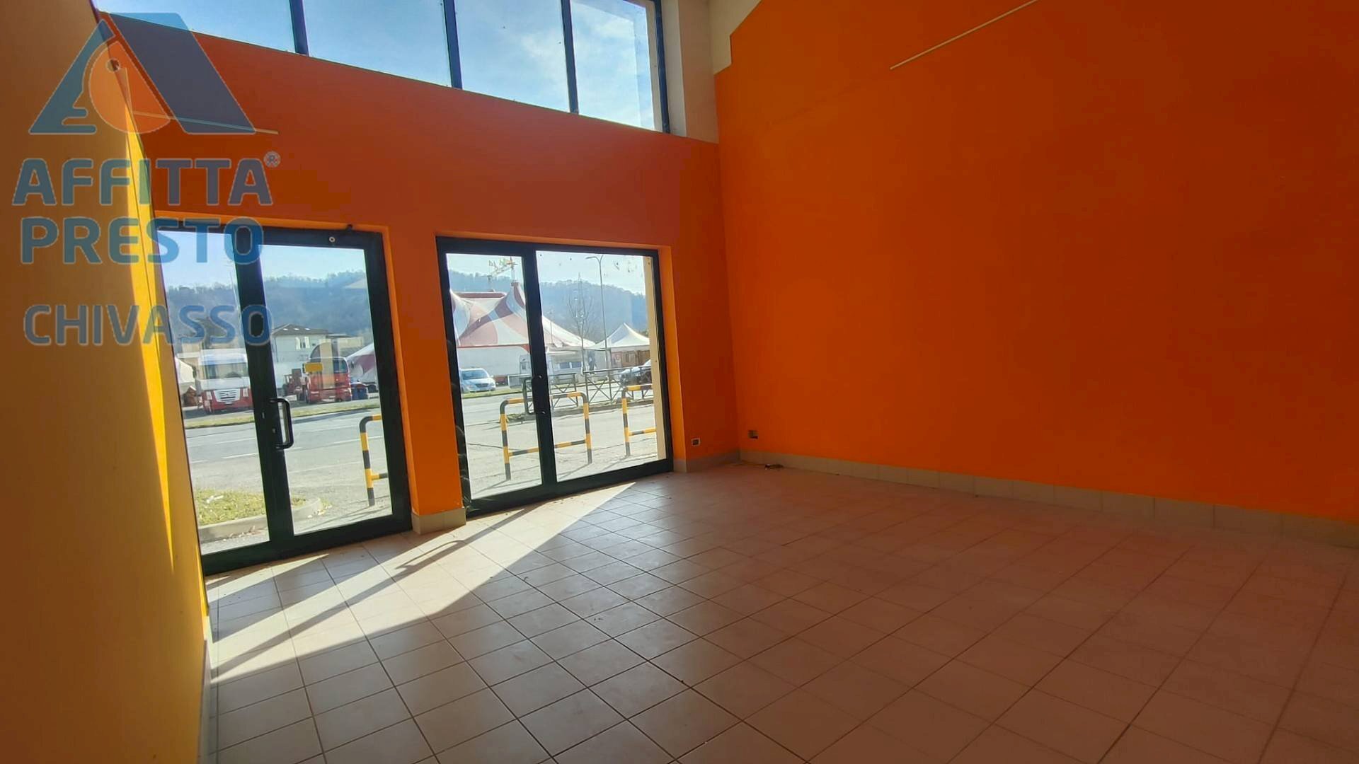 Foto 1 - Shop PIAZZA LUIGI LIBERTINI, Chivasso - photo 1