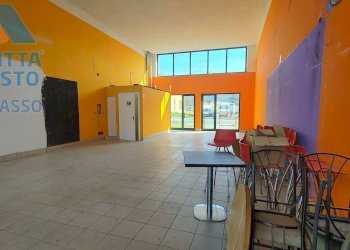 Foto 4 - Negozio PIAZZA LUIGI LIBERTINI, Chivasso - foto 3