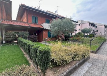 Foto 1 - Semi-detached house via Papa Giovanni XXIII
 
12, Osnago - photo 1