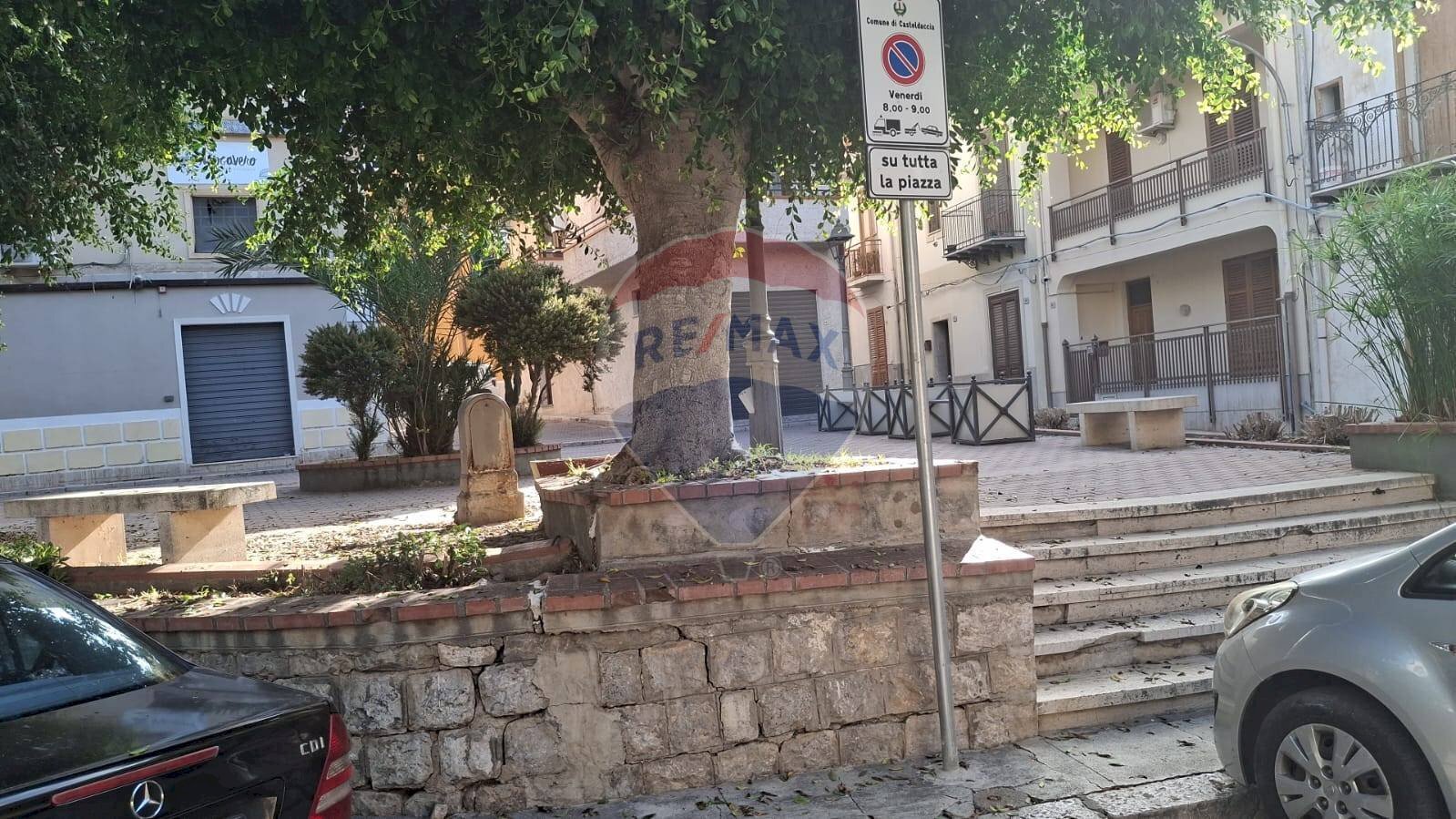 Edificio all\'aperto - Independent house via allo
 
79, Casteldaccia - photo 2