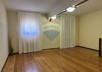 Stanza vuota - Casa indipendente Via Bossi
 
4, Nervesa della Battaglia - foto 12