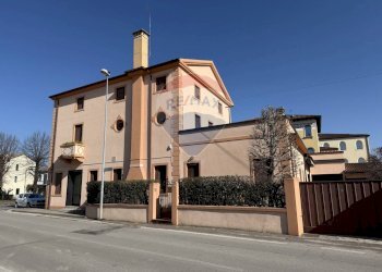 Edificio all\'aperto - Casa indipendente Via Bossi
 
4, Nervesa della Battaglia - foto 25