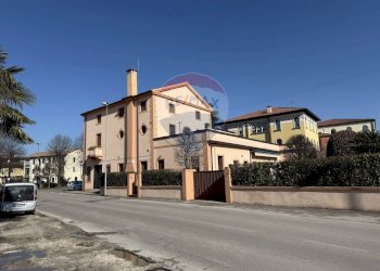 Edificio all\'aperto - Casa indipendente Via Bossi
 
4, Nervesa della Battaglia - foto 26