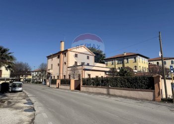 Edificio all\'aperto - Casa indipendente Via Bossi
 
4, Nervesa della Battaglia - foto 27