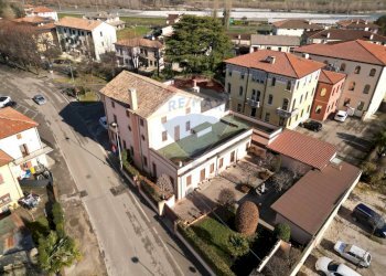 Edificio all\'aperto - Casa indipendente Via Bossi
 
4, Nervesa della Battaglia - foto 84