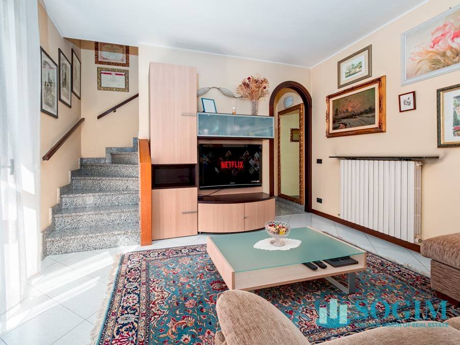 Soggiorno - Casa semi indipendente via Bottego
 
2, Merone - foto 2