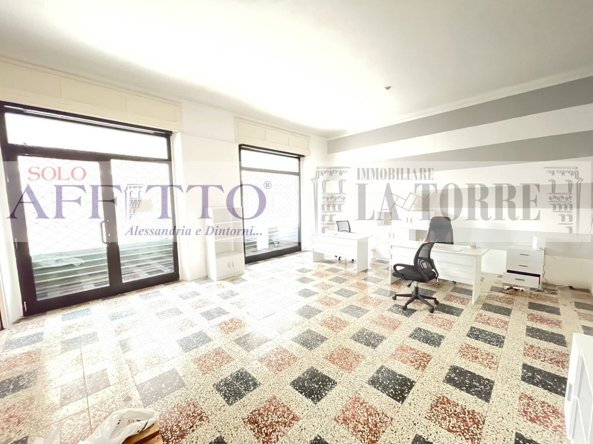 Foto 2 - Commercial Premises VIA GENOVA, Alessandria - photo 2