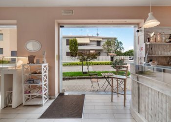 Foto 2 - Attività Commerciale VIA SANTUARIO
 
10, Ornago - foto 2