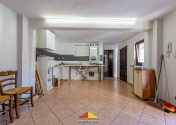 Cantina - Four-room apartment via San Martino, Saluzzo - photo 20