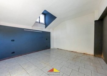 Camera da letto - Four-room apartment via San Martino, Saluzzo - photo 24