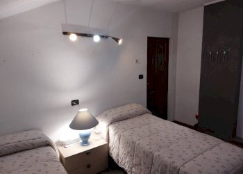 Camera da letto - Four-room apartment via San Martino, Saluzzo - photo 38