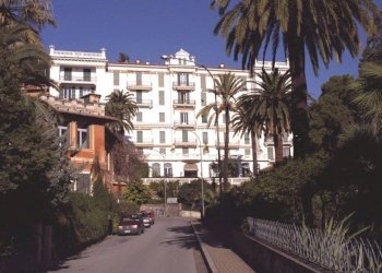 Facciata - Magazzino Bordighera - foto 1