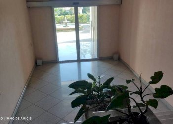 Ingresso - Magazzino Bordighera - foto 2