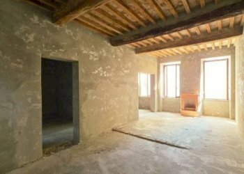 Stanza non arredata - Independent house strada Benedetto Cairoli, SN, Parma - photo 13