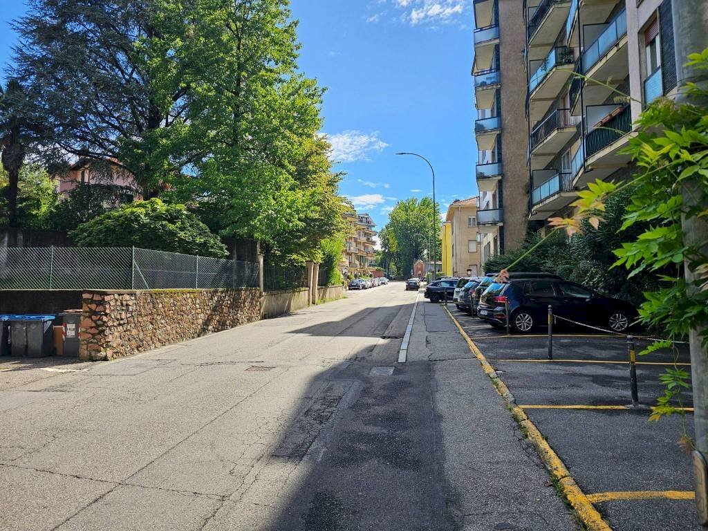 Zona - Box via Lazio, 30, Varese - photo 1