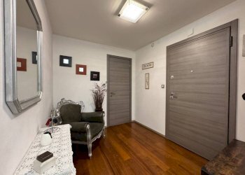 Ingresso - Four-room apartment via San Michele, 8, Savona (neighborhood Oltreletimbro) - photo 3