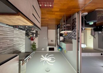 Cucina - Quadrilocale via San Michele, 8, Savona (zona Oltreletimbro) - foto 8