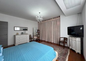 Camera da letto - Four-room apartment via San Michele, 8, Savona (neighborhood Oltreletimbro) - photo 19