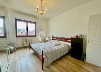 Camera da letto - Quadrilocale via Fratelli Francia, 2, Cairo Montenotte - foto 22