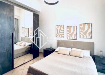 Camera da letto - Bilocale piazza Camillo Sbarbaro, Spotorno - foto 12