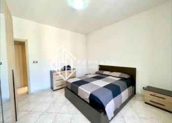 Camera da letto - Trilocale corso Guglielmo Marconi, Cairo Montenotte - foto 15