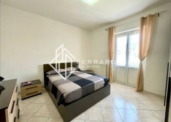 Camera da letto - Trilocale corso Guglielmo Marconi, Cairo Montenotte - foto 16