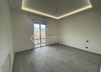 Camera da letto - Trilocale via Barrili, Carcare - foto 23