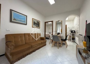 Salone - Two-room apartment vico Gallicò, Savona (neighborhood Centro storico) - photo 4